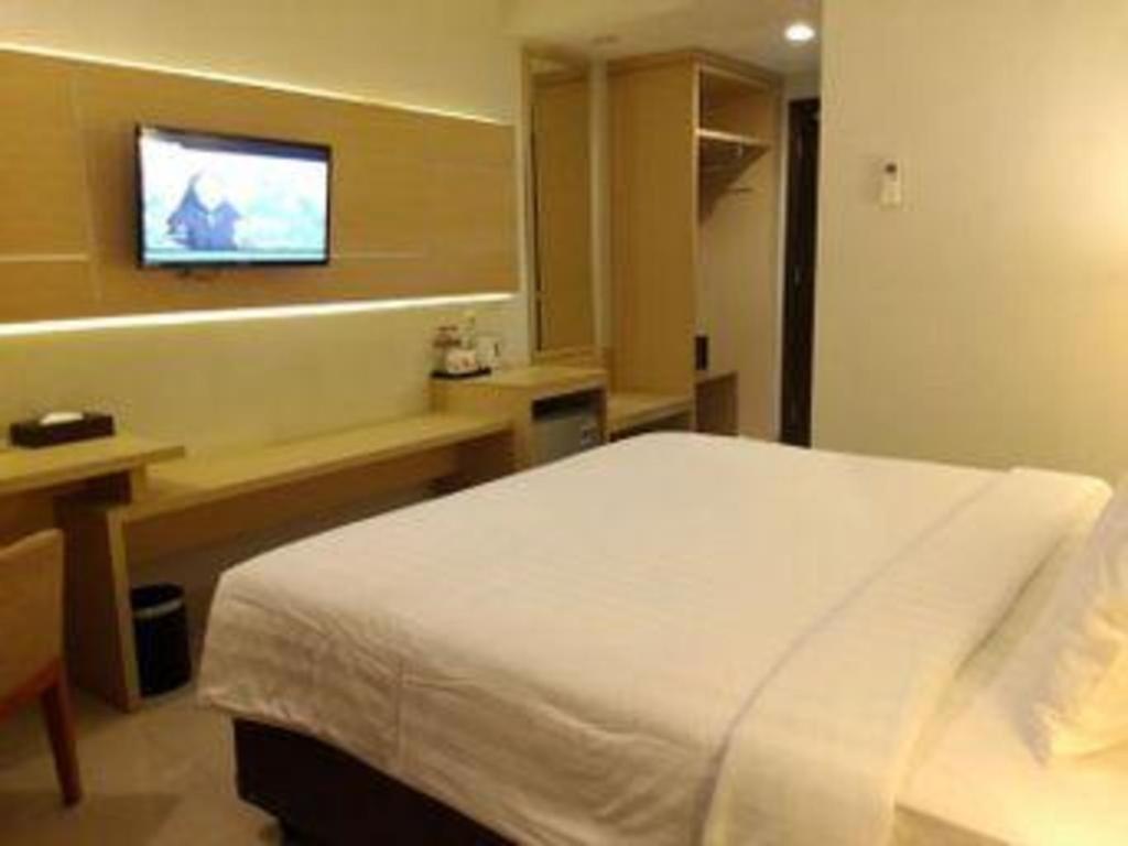 Horison Hotel Сукабуми Экстерьер фото