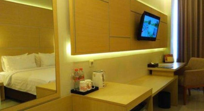 Horison Hotel Сукабуми Экстерьер фото